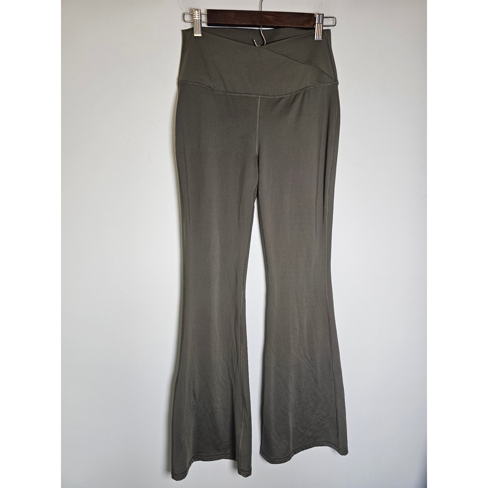 Athleisure Yogalicious Flare Yoga Pants Womens L Olive Green Crossover Waistband
